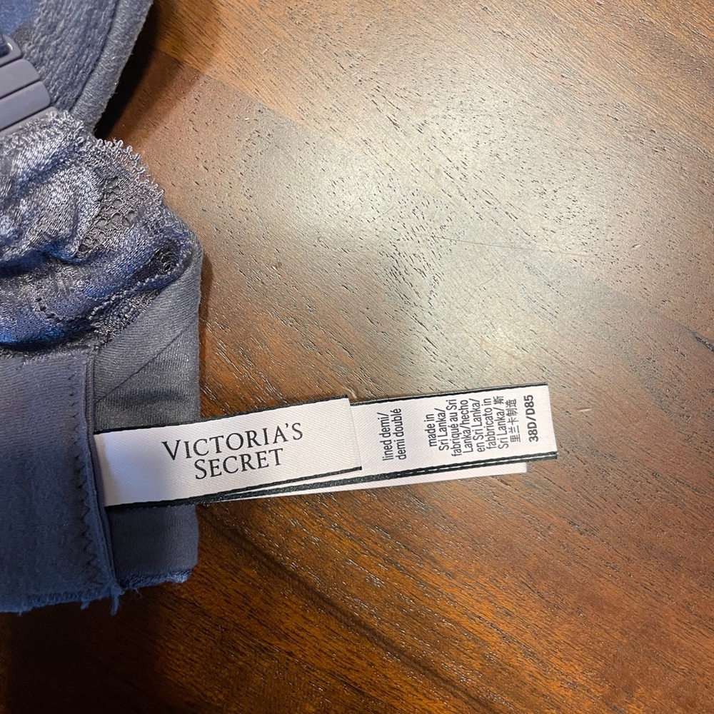Victoria's Secret Plum/Purple Full-Coverage Bra Intimates - Picture 3 of 3